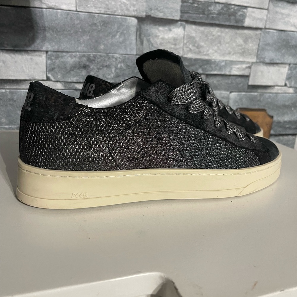 P448"Black and Silver Sneakers 👟-Size (39) -Good Condition - Picture 6 of 12